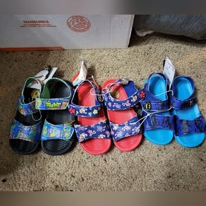 3 pairs NWT sandals